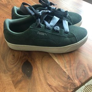 Classic suede pumas, women size 9.